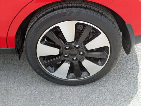 Used 2019 Kia Soul + FWD image 24