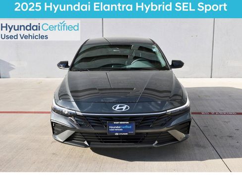 Certified 2025 Hyundai Elantra SEL image 3