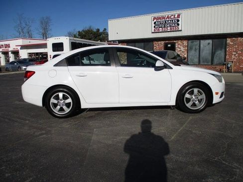 Used 2014 Chevrolet Cruze LT image 2