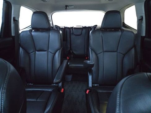 Used 2024 Subaru Ascent Limited w/ Technology Package image 37