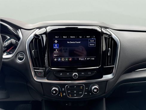 Used 2022 Chevrolet Traverse RS image 20