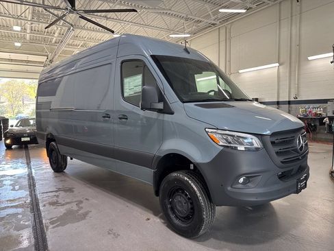New 2026 Mercedes-Benz Sprinter 2500 image 11