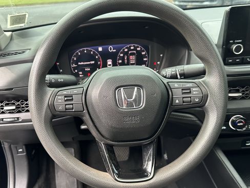 Used 2025 Honda Accord SE image 6