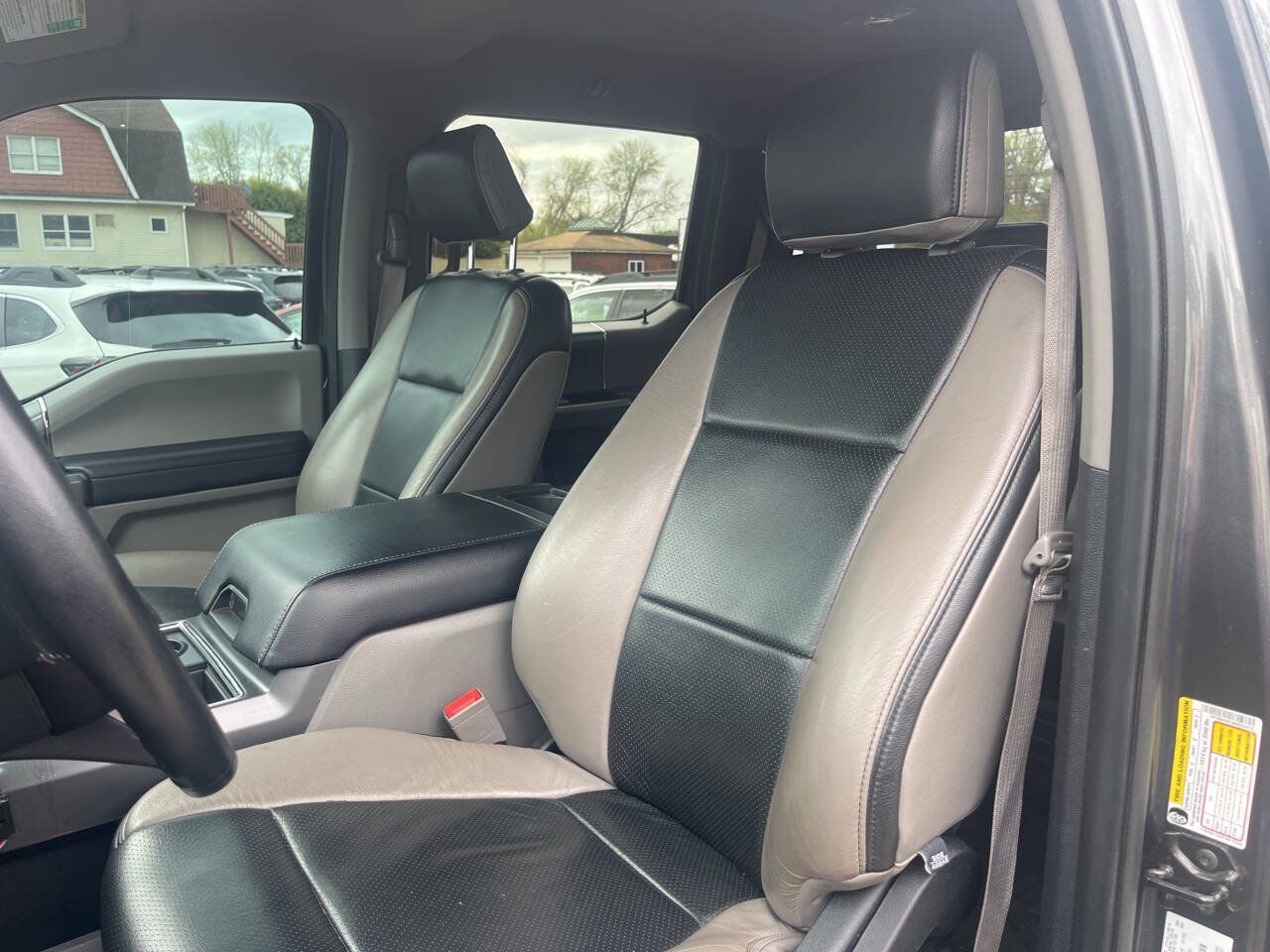 Used 2019 Ford F350 XLT w/ XLT Premium Package AWD/4WD image 10