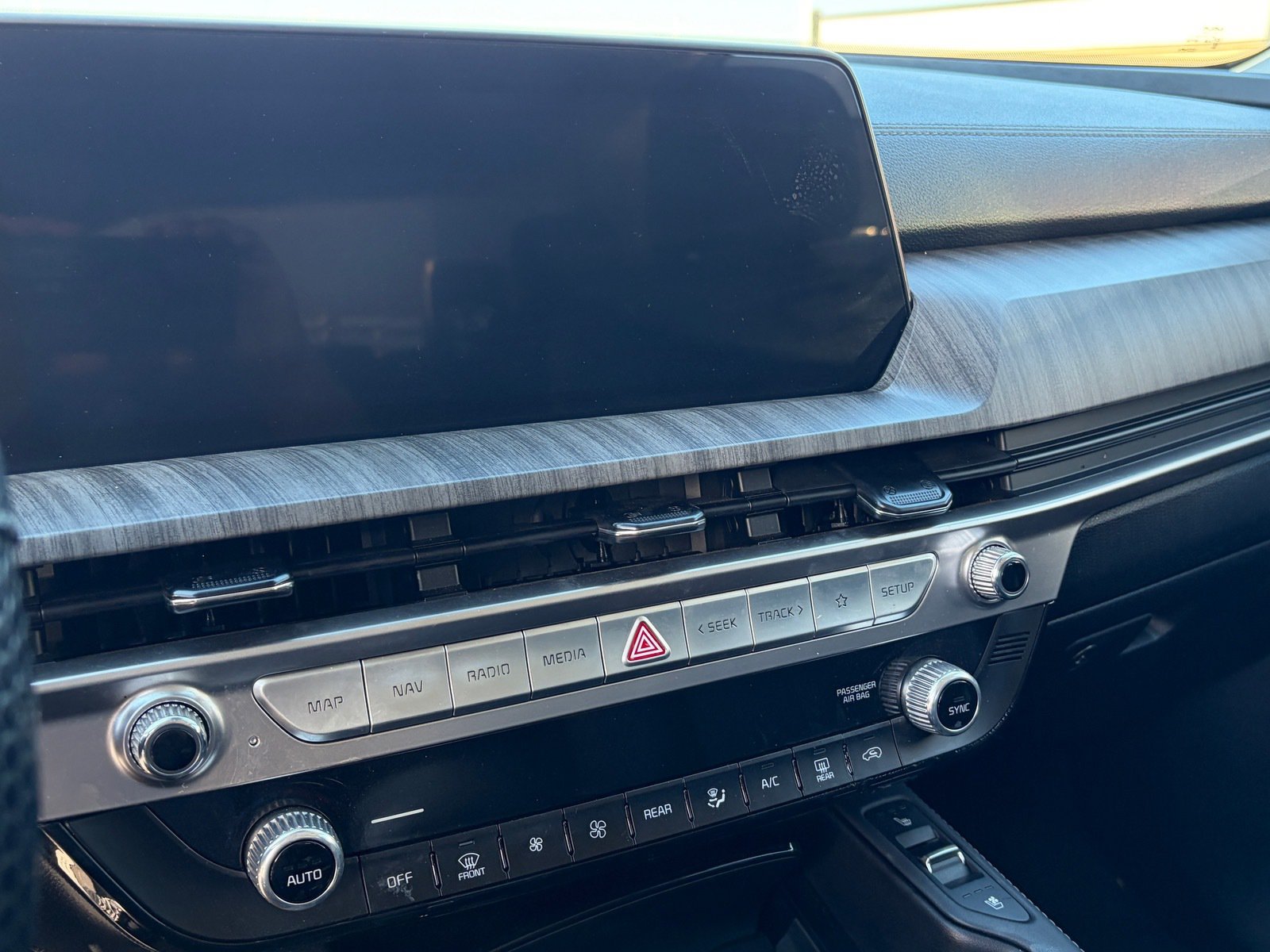 Certified 2025 Kia Telluride EX FWD image 12