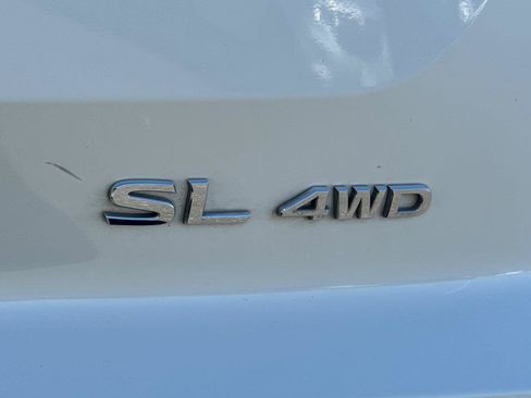 Used 2022 Nissan Pathfinder SL AWD/4WD image 29