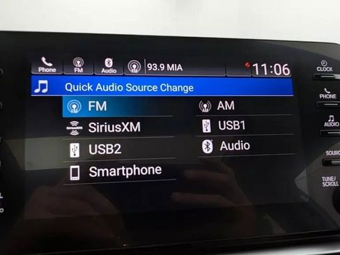 Used 2018 Honda Accord EX image 12