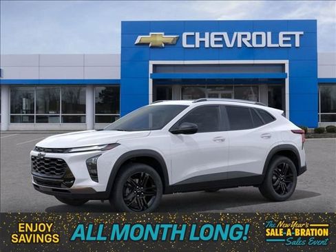New 2026 Chevrolet Trax ACTIV image 2