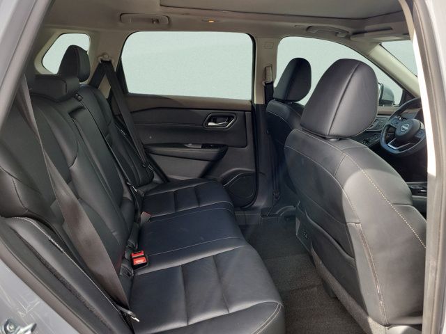 Used 2023 Nissan Rogue SL FWD image 13