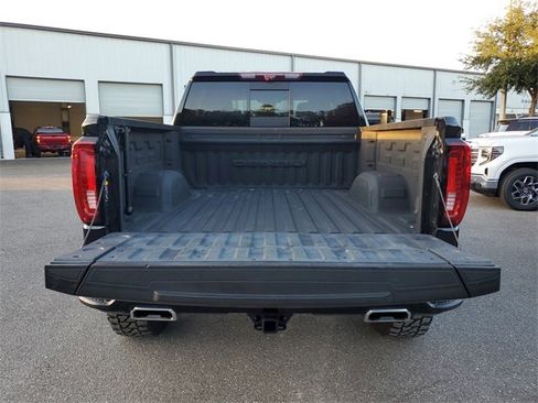 Used 2023 GMC Sierra 1500 Denali w/ Technology Package image 9