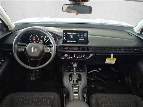 Used 2027 Honda HR-V LX image 17