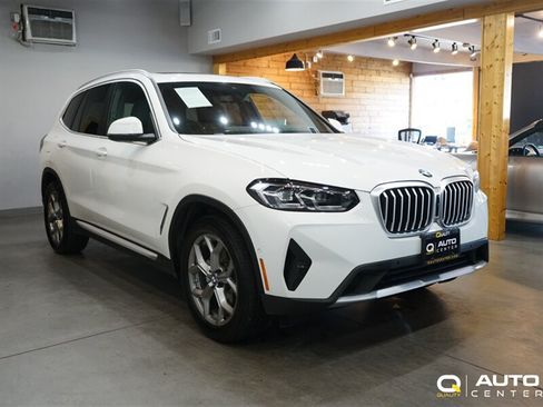 Used 2024 BMW X3 xDrive30i AWD/4WD image 3