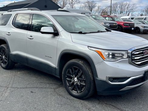 Used 2019 GMC Acadia SLT image 4
