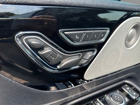 Used 2020 Lincoln Aviator Reserve w/ Equipment Group 202A AWD/4WD image 24