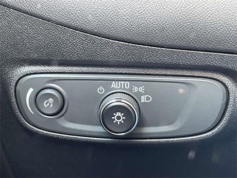 Certified 2022 Chevrolet Equinox LT image 24