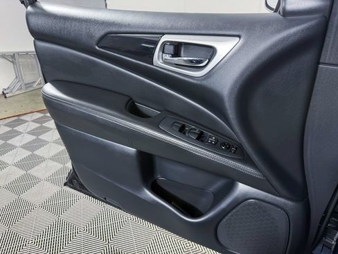 Certified 2020 Nissan Pathfinder S AWD/4WD image 40
