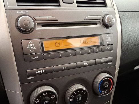 Used 2011 Toyota Corolla S image 14