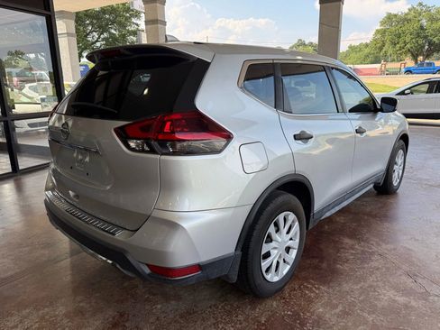 Used 2020 Nissan Rogue S image 6