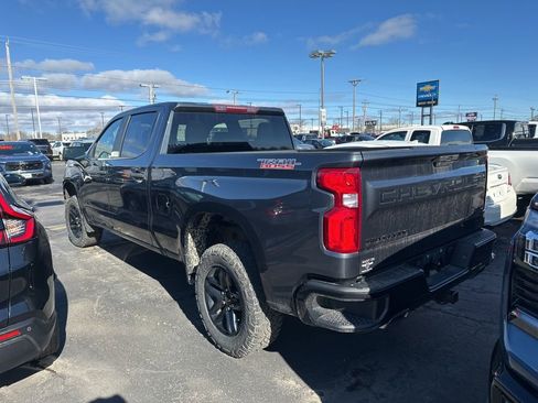 Used 2022 Chevrolet Silverado 1500 Custom Trail Boss w/ LPO, Dark Essentials Package image 5