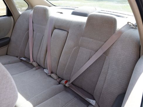 Used 1998 Toyota Avalon XLS image 8