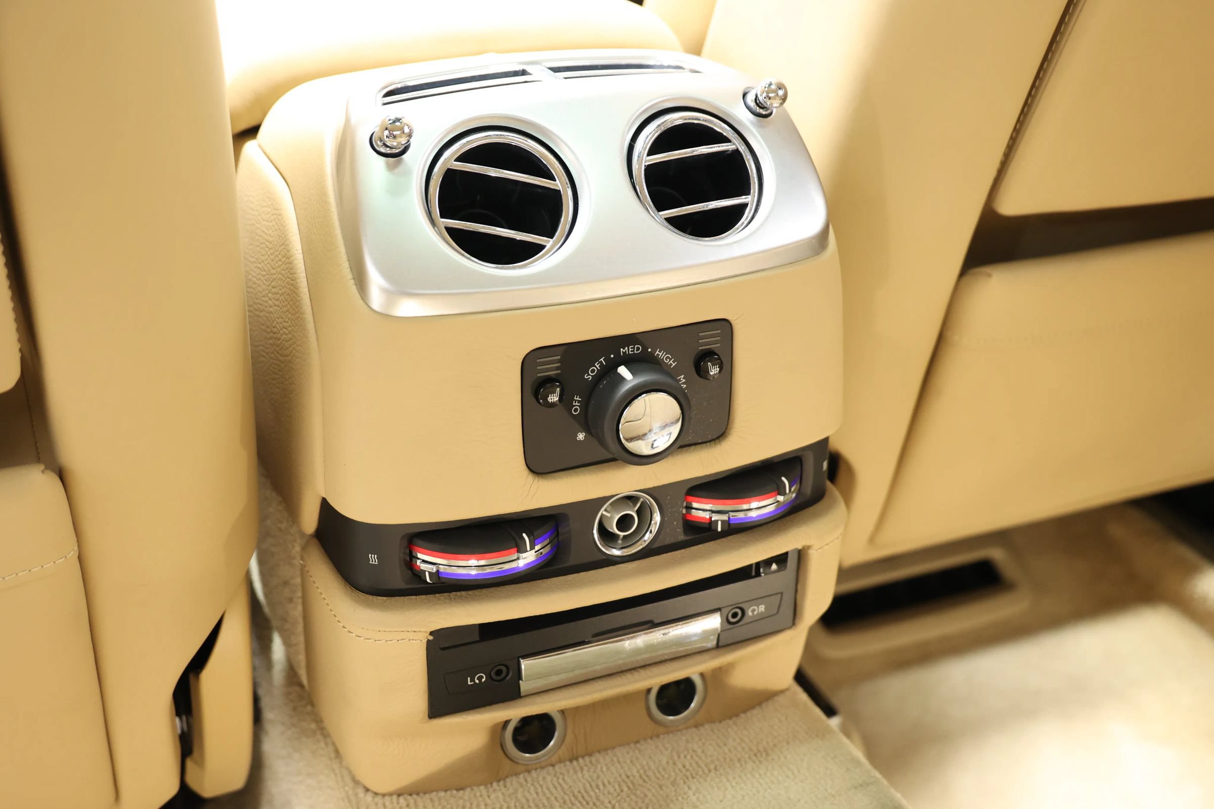Used 2015 Rolls-Royce Ghost RWD image 70