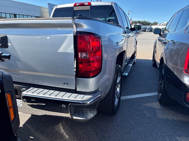 Used 2015 Chevrolet Silverado 1500 LT w/ LT Convenience Package RWD image 3