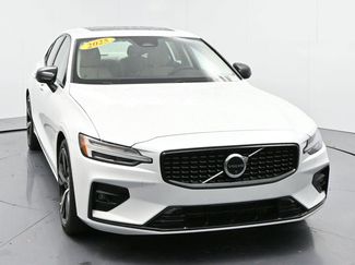 Used 2025 Volvo S60 B5 Plus w/ Protection Package Premier video 2