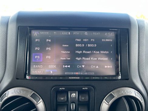 Used 2015 Jeep Wrangler Unlimited Sport w/ Quick Order Package 24S image 26