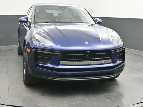 New 2026 Porsche Macan image 8