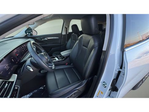 Certified 2025 Buick Envision Preferred image 24