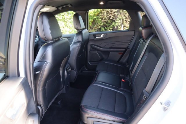 Certified 2025 Ford Escape ST-Line AWD/4WD image 9