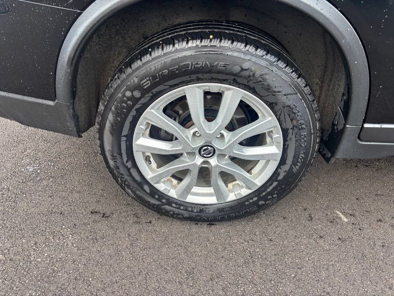 Used 2020 Nissan Rogue SV AWD/4WD image 14