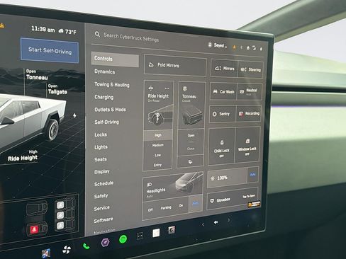 Used 2024 Tesla Cybertruck AWD Crew Cab image 16