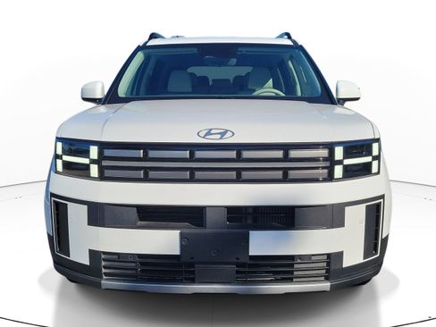 Used 2024 Hyundai Santa Fe SEL FWD image 2