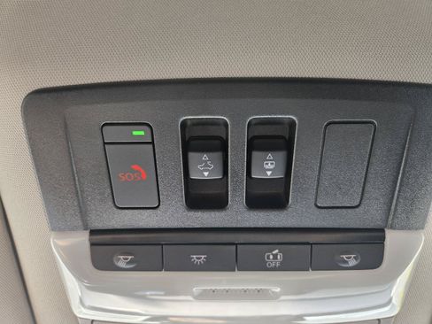 Used 2025 Nissan Pathfinder Platinum AWD/4WD image 22
