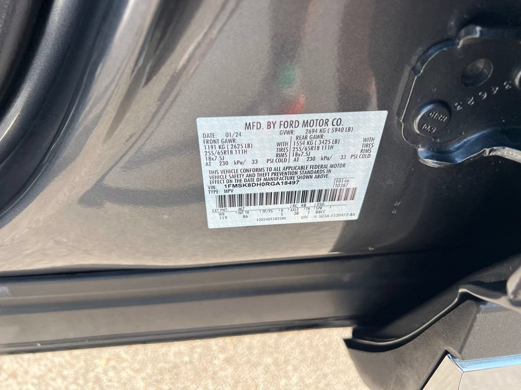 Used 2024 Ford Explorer XLT AWD/4WD image 16