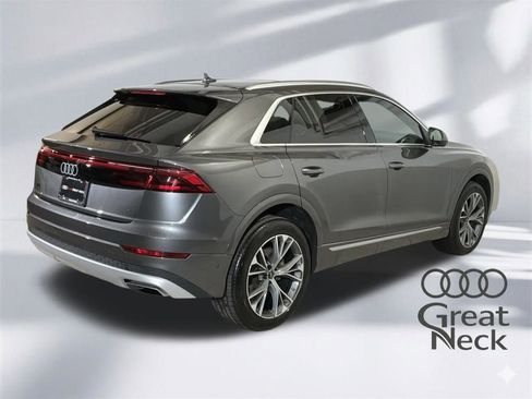 Used 2025 Audi Q8 Premium w/ Convenience Package image 10