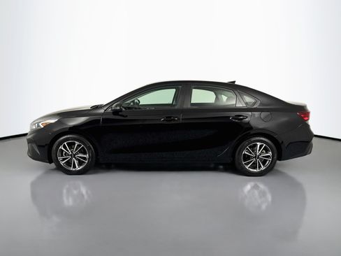 Used 2023 Kia Forte LXS w/ LXS Technology Package FWD image 8