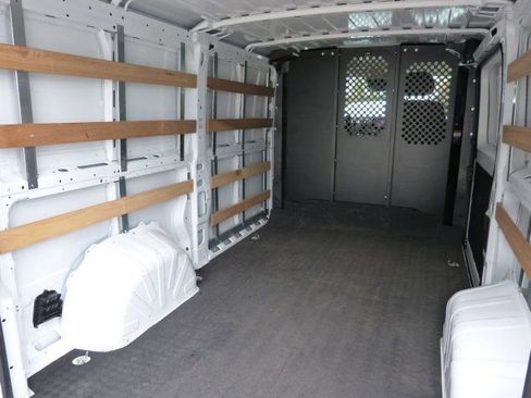 Used 2025 RAM ProMaster 2500 w/ U-Haul Equipment Group image 19