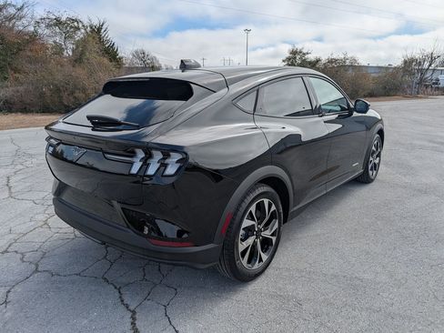 Certified 2025 Ford Mustang Mach-E Select w/ Comfort Package Lite image 3