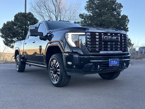 Used 2024 GMC Sierra 2500 Denali Ultimate image 1