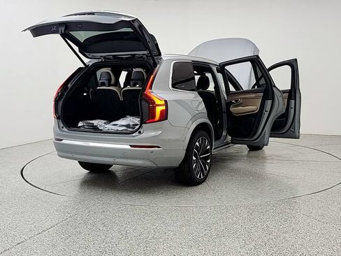 New 2026 Volvo XC90 T8 Plus AWD/4WD image 11