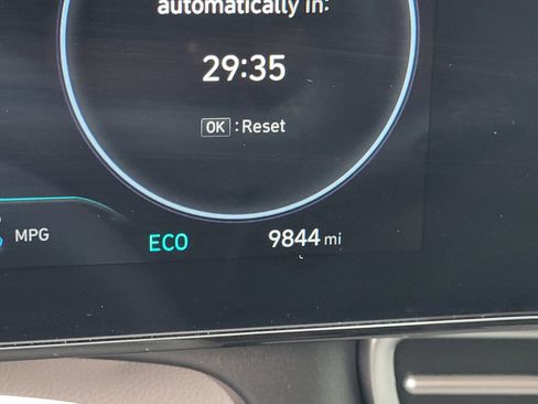 Used 2025 Hyundai Elantra SEL image 30