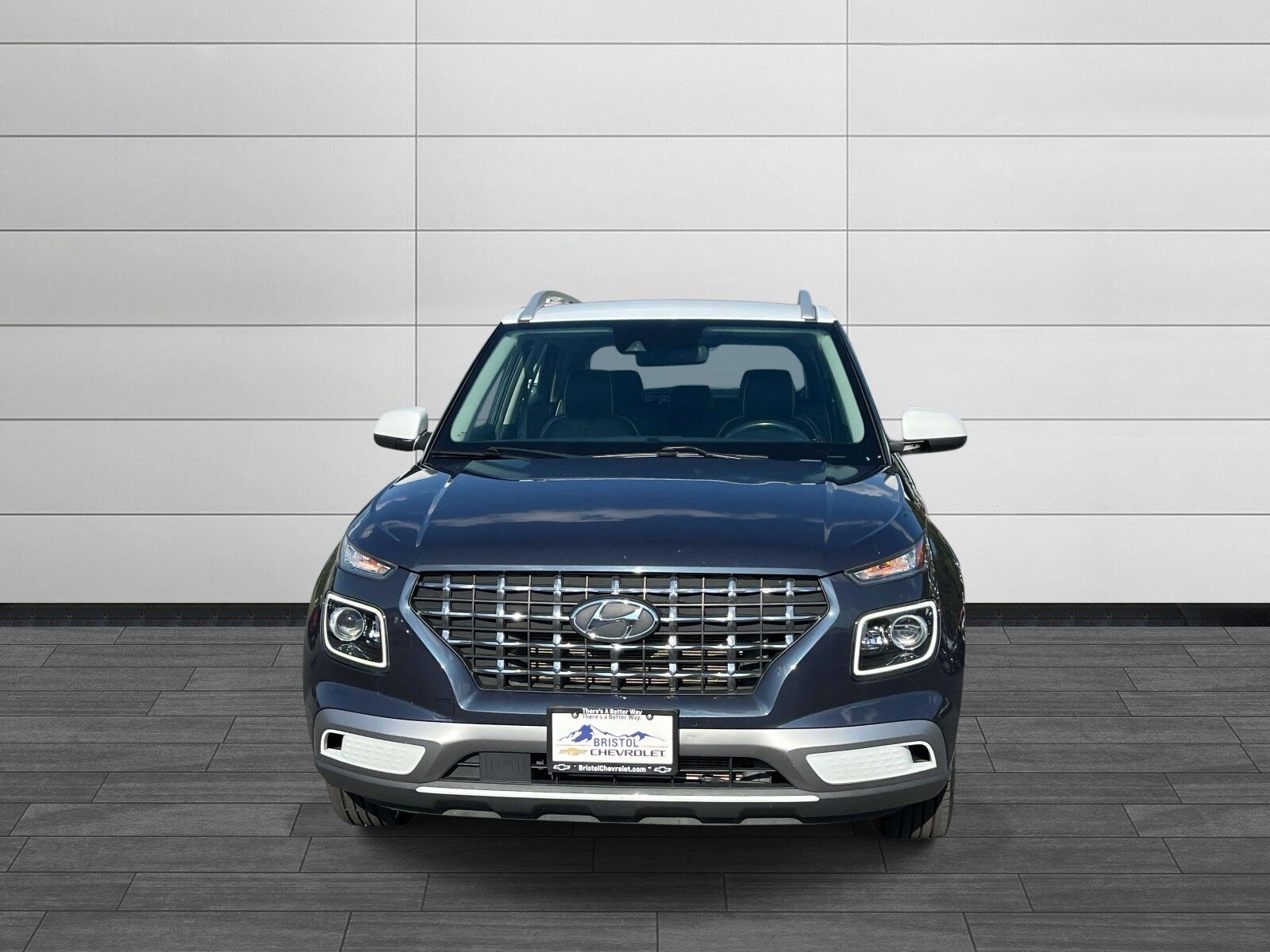 Used 2022 Hyundai Venue Limited FWD image 8