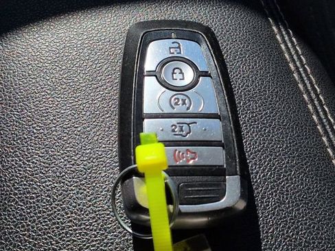 Certified 2022 Ford Escape SE w/ Convenience Package image 32