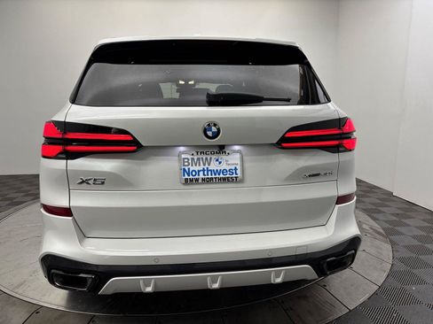 New 2026 BMW X5 xDrive40i w/ M Sport Package AWD/4WD image 15