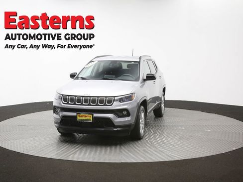 Used 2022 Jeep Compass Latitude w/ Convenience Group AWD/4WD image 53