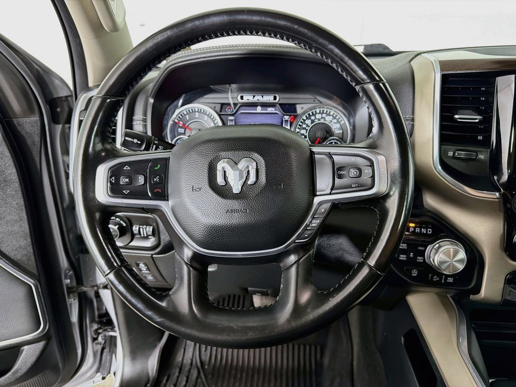 Used 2022 RAM 1500 Laramie AWD/4WD image 13
