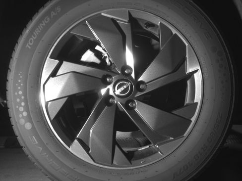 Used 2025 Nissan Rogue SV AWD/4WD image 15