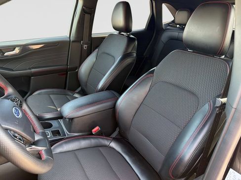 Used 2024 Ford Escape ST-Line w/ Tech Pack #1 AWD/4WD image 19